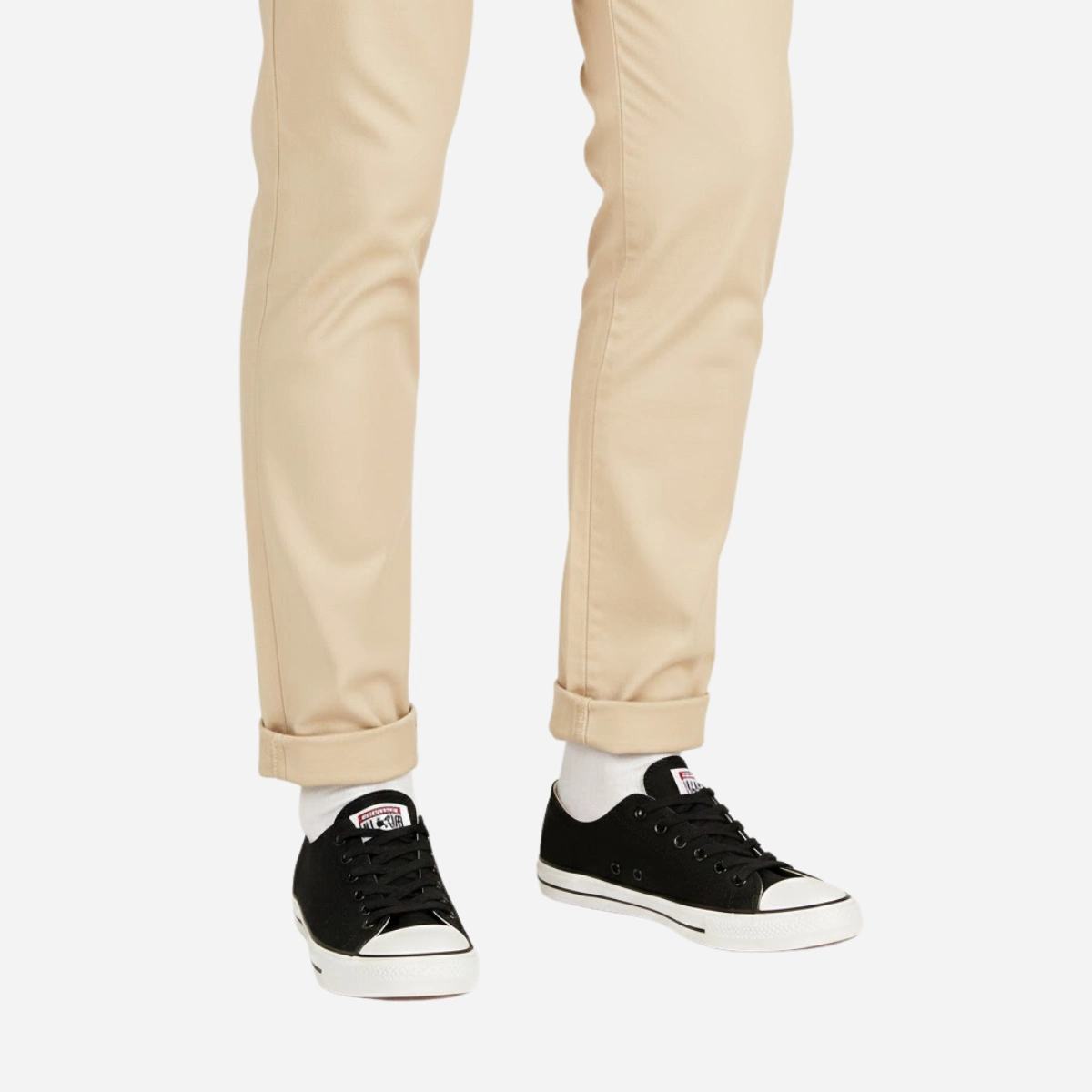 canvas-sneaker-model-left