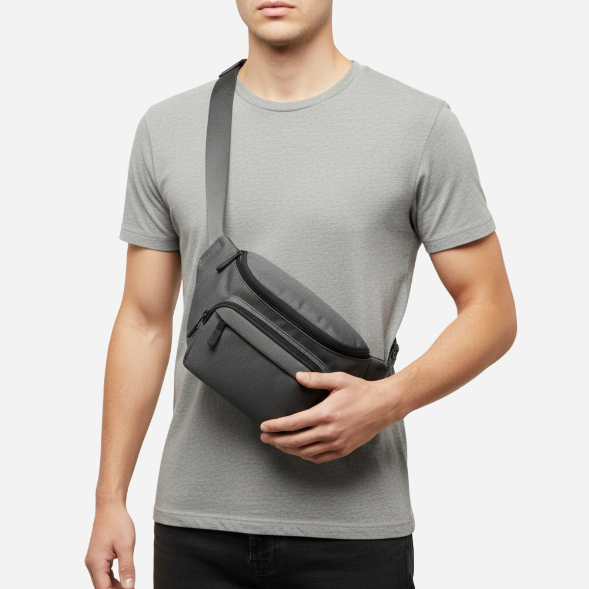 demo-waist-bag-gray-model-hand